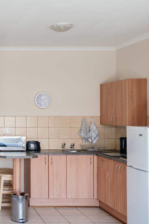 Mai Guest House Блумфонтейн Экстерьер фото