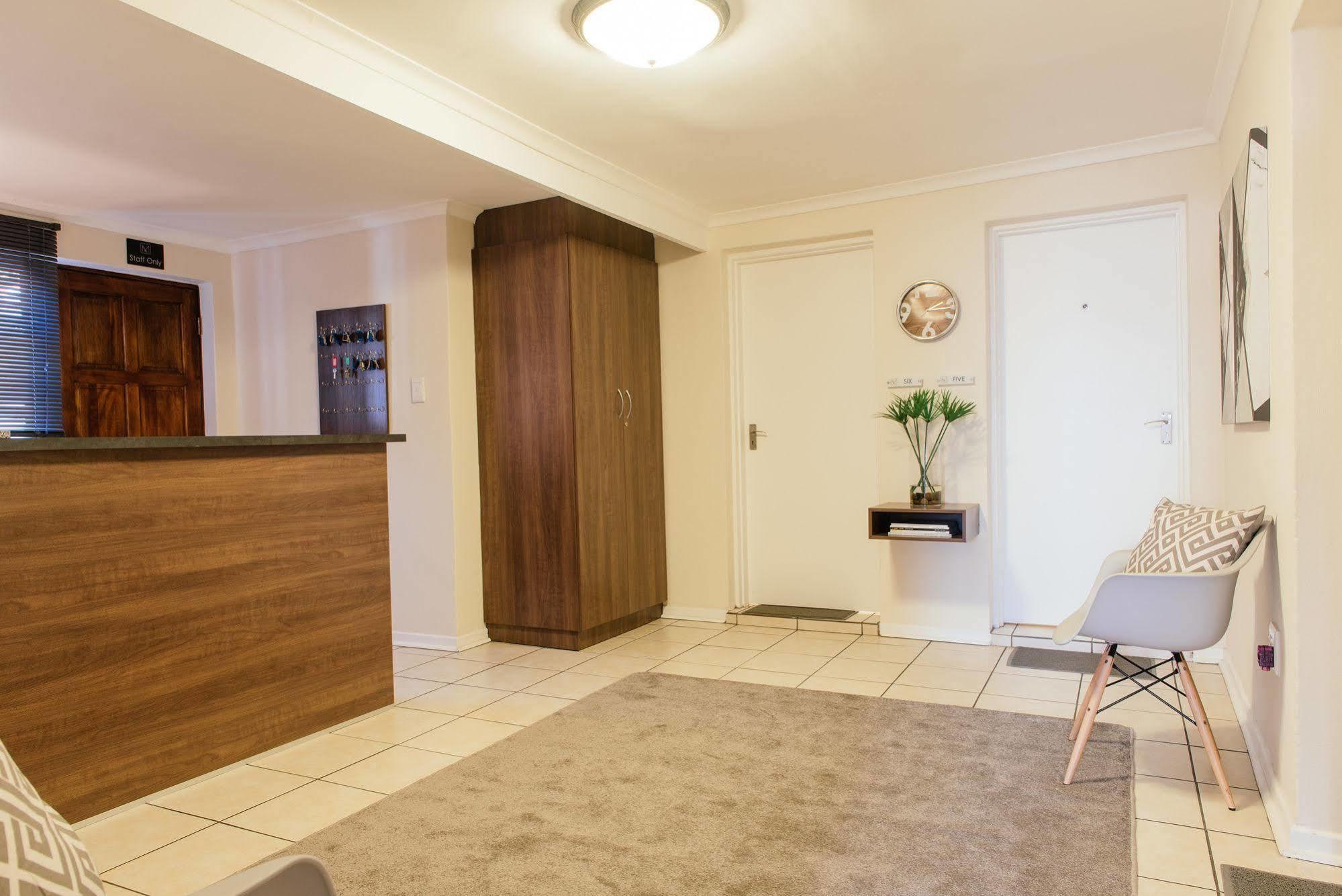 Mai Guest House Блумфонтейн Экстерьер фото